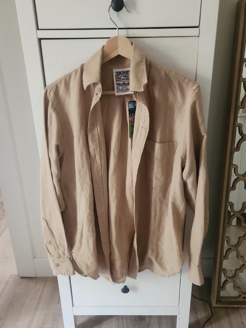 NWT Jugmaven Button Up Top Small